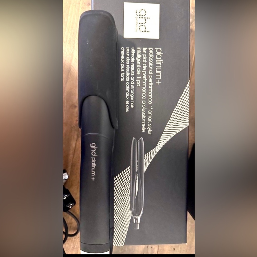 ghd Platinum+ Black Smart Styler